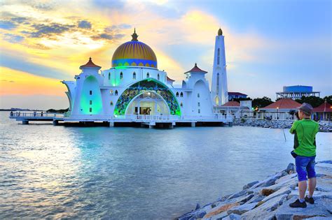 The Floating Mosque In Melaka Malaysia 2048x1365 Rislam