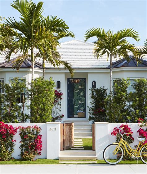 Tour The Laid Back Lush Palm Beach House That Brilliantly Blends