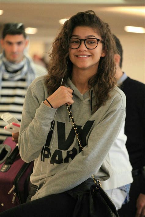 Zendaya And Her Glasses Through The Years Classicspecs