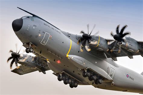 Many new technologies are the a400m is the only military transporter which is military and civil certified to the newest and most. RAFのA400Mアトラス作戦可能に 7号機も受領【動画】 | FlyTeam ニュース