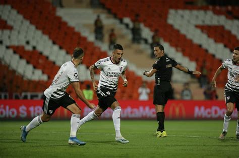 Superliga 2020aquí les dejo una nueva predicción de lo que sera el próximo encuentro entre godoy cruz de mendoza y river plate po. River venció a Godoy Cruz y quedó como único puntero de la ...
