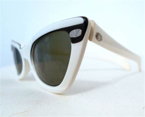Retro White Cat Eye Sunglasses