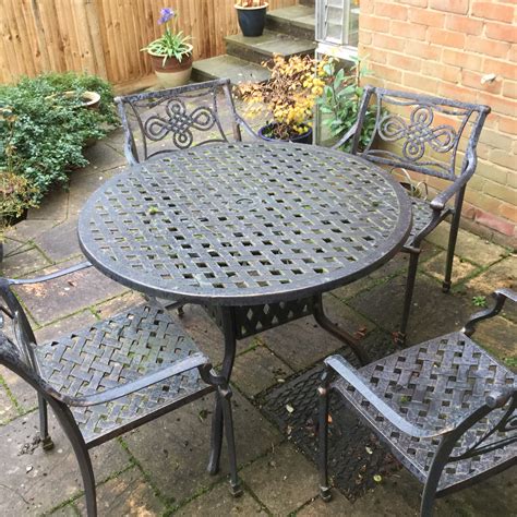 Aluminium Garden Set 7 Years Old And Only Needs A Clean Outdoor
