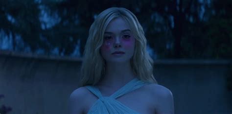 The Neon Demon And Tragically Beautiful Teenage Girls The Mary Sue