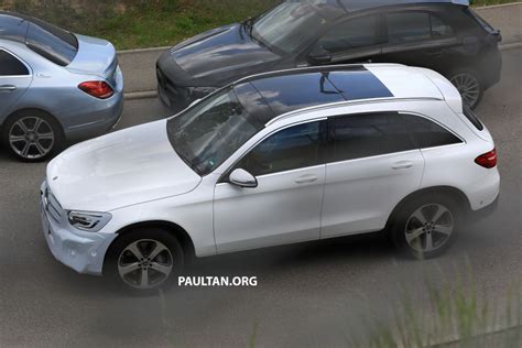 Spyshots X253 Mercedes Benz Glc Facelift Spotted Interior Updates