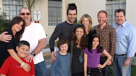 'Modern Family' Stars Recreate Season 1 Cast Photo — See How They've 