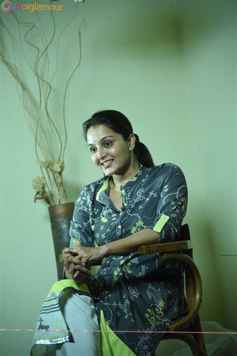Manju Warrier Actress Photo Image Pics And Stills