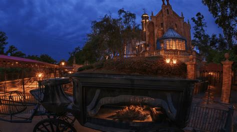 No Haunted Mansion Holiday Wdw Ride Still Features Jack Skellington