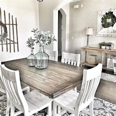 When it comes to rustic décor many may never consider leather as something they would want to incorporate or even something that would make sense in a rustic setting. What do you do when it non stop rains all weekend? You ...