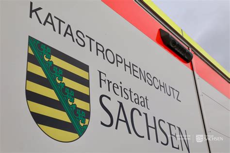 Make social videos in an instant: Sächsisches Staatsministerium des Innern on Twitter: "🚑 ...