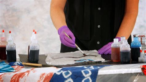 During the drying process you might want to move and readjust the yarn to keep the paint from pooling anywhere, you can also sop up some of the dripped. How to Paint with Fiber Reactive Dyes | Tie Dyeing - YouTube