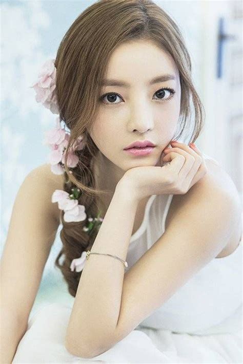 kara s hara becomes a beautiful goddess for international bnt to make her solo debut in july