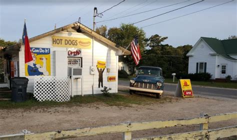 Hot Dog Headquarters In North Carolina Serves Delicious Hot Dogs