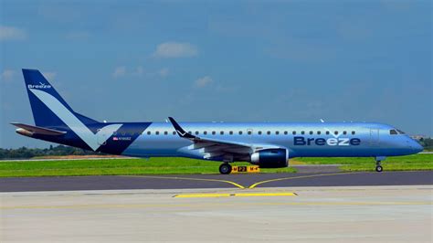 Breeze Airlines Nac Delivers First Of Embraer E S Leased To Us Start Up Breeze Simple