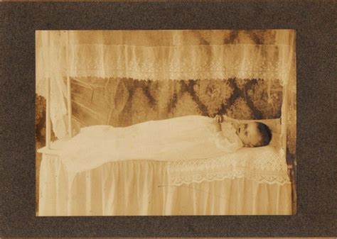 Pin Auf Post Mortem Photography From The Victorian Era To Present Day