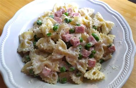 Farfalle Alle Tre P Con Panna Prosciutto E Piselli Direttamente Dagli