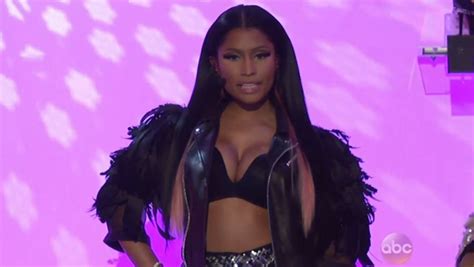 Watch Nicki Minajs Billboard Music Awards Performance 2015