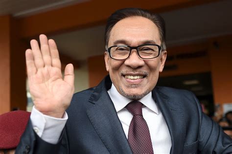 Anwar Wins Pd By Election Back In Parliament