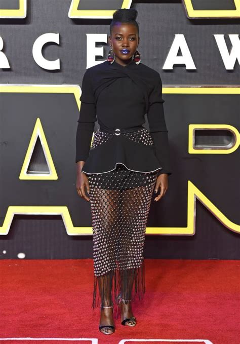 Lupita Nyongo Slays At The Star Wars The Force Awakens Premiere In
