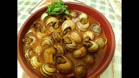 Calle de toledo, 106, 28005 madrid, españa (centro). como hacer caracoles en salsa - YouTube
