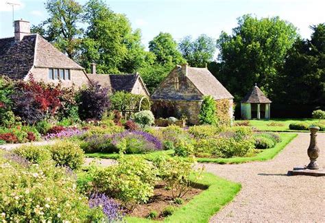 Latest home and garden websites reviewed. The Garden at Miserden, near Cirencester and places to ...
