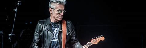 Regista, scrittore e artista poliedrico, luciano ligabue è soprattutto re indiscusso del rock italico. Ligabue annuncia una pausa dalla musica - IlGiornale.it