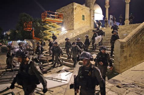 Al Aqsa Six Times Israel Attacked Worshippers At The Sacred Site Middle East Eye
