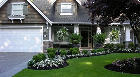 It's easy for a ranch house to become lost among busy landscaping. Landscaping Portfolio, Fabulous Flower Beds