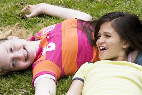 4 Ways To Help Your Pre Teen Daughter Navigate New Attention To Her