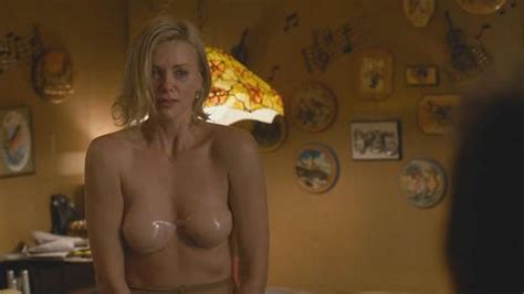 Charlize Theron Nue Dans Young Adult