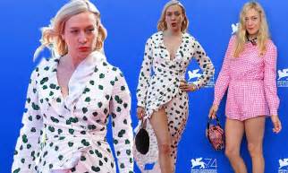 Chloe Sevigny Flashes Underwear At Venice Film Festival Daily Mail Online