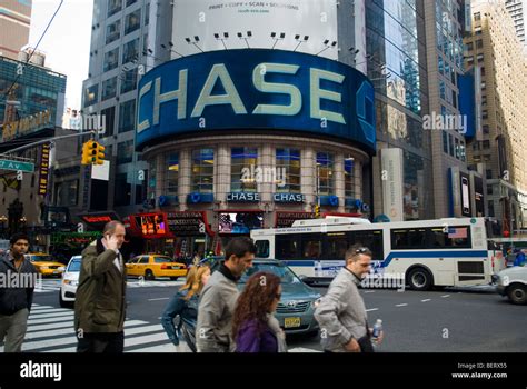Jpmorgan Chase Bank In Times Square In New York Stock Photo Alamy