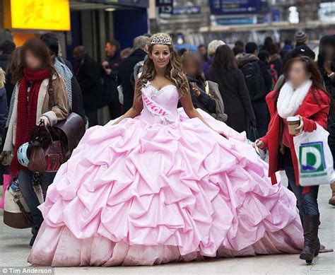 Https://tommynaija.com/wedding/average Weight Of Gypsy Wedding Dress