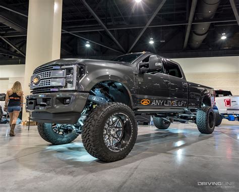 Battle of the Bling: The 2017 Daytona Truck Meet | DrivingLine