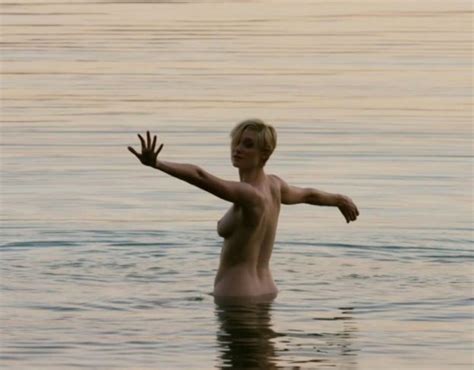 Elizabeth Debicki Nude Actress Who Played Princess Diana Photos