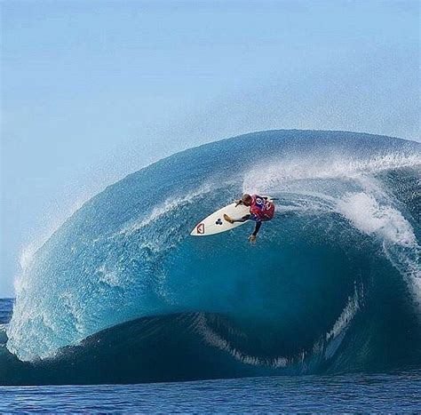 Surfer Insane Huge Wave Surf Surfing Waves Big Waves Barrel