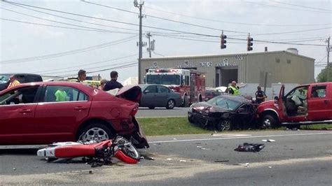 At Least 2 Hospitalized After 6 Vehicle Wreck Charlotte Observer