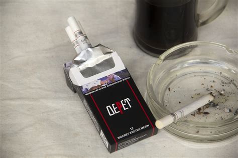 Secangkir kopi rokok goresan mata pena. 87+ Gambar Hp Kopi Rokok Kekinian - Gambar Pixabay