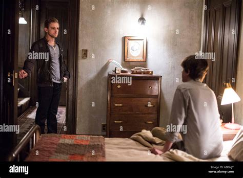 Bates Motel L R Max Thieriot Freddie Highmore In Shadow Of A Doubt Season 2 Episode 2