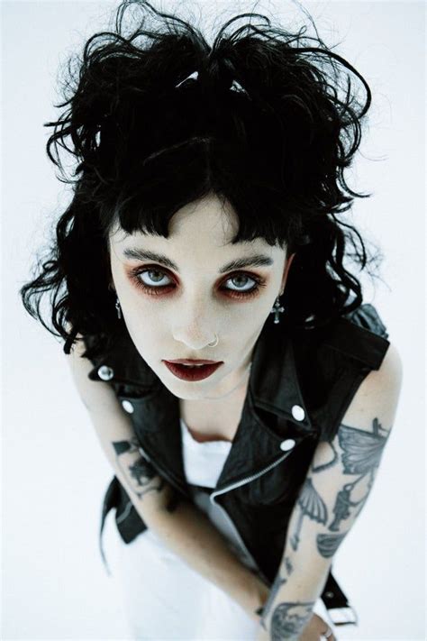 Heather Baron Gracie From Pale Waves 🖤 Actuallesbians In 2020