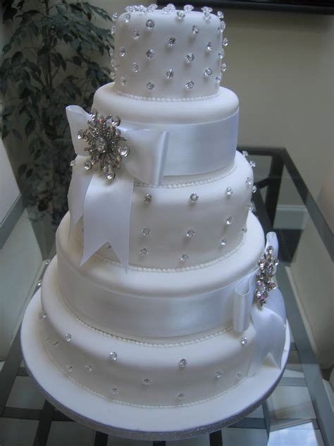 Showing your support for the wedding couple with words of encouragement for a strong marriage is a great sentiment to express. Wedding Cake Bling; Beautiful Cakes That Sparkle & Shine ...