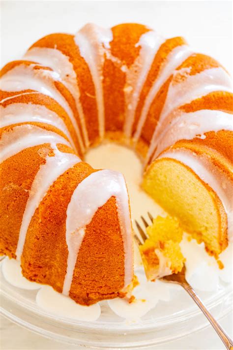 My guests had no idea that this cake was sugar free. Easy Pound Cake Recipe (with Powdered Sugar Glaze ...