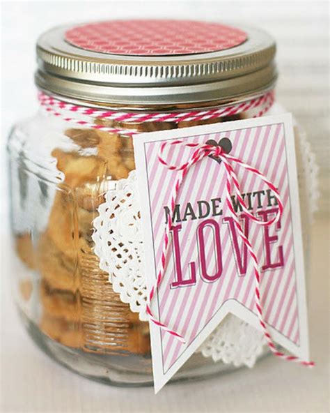 Check out these ideas for easy and affordable diy gifts. Valentines Day Gift Ideas for Her, For Girlfriend and Wife ...