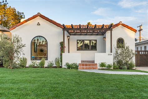 Picture Perfect 3Bed/2Bath Spanish Bungalow in Windsor Hills By Hello