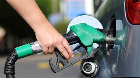 Petrol dealers association of malaysia (pdam) president, datuk khairul annuar abdul aziz recently stated that it's still too early to determine discount rates since petrol station operators have not yet been briefed on the new system. New fuel prices to come into effect from tomorrow - FBC News