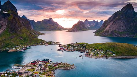 Luxury holidays Norway 2020, 2021| Tailor-made cruises | Abercrombie & Kent