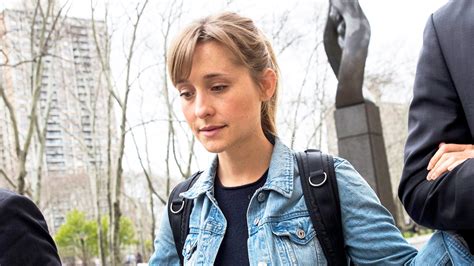 How Allison Mack Allegedly Recruited Women Into Nxivm Sex Cult Us Weekly