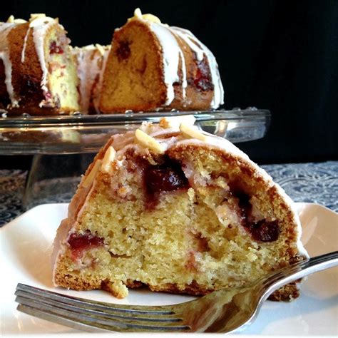 In a bowl, mix flour, baking powder, salt, sugar and shortening. Top 10 Coffee Cakes for Easy Holiday Get-Togethers ...