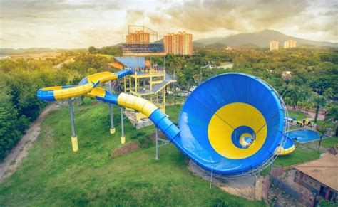 A'famosa theme park is the place to see the ferocious fangs of a tiger and touch docile rabbits all in one place. A' Famosa Water Theme Park, Melaka | Tarikan Taman Tema ...