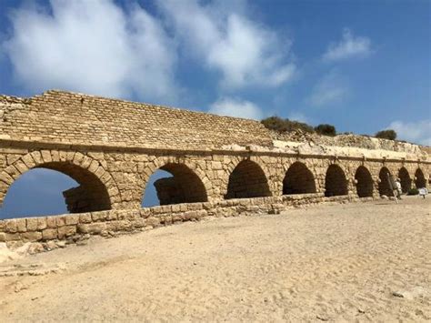 Roman Aqueduct Caesarea Harbor National Park Picture Of Casa